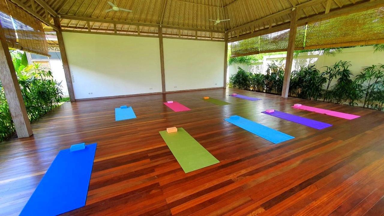 Hotel United Colors Of Bali Canggu Esterno foto