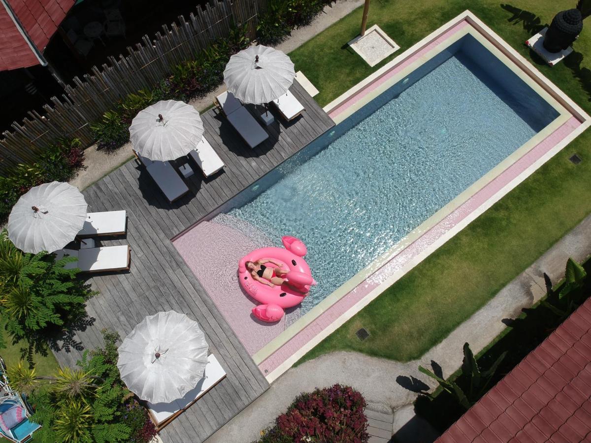 Hotel United Colors Of Bali Canggu Esterno foto