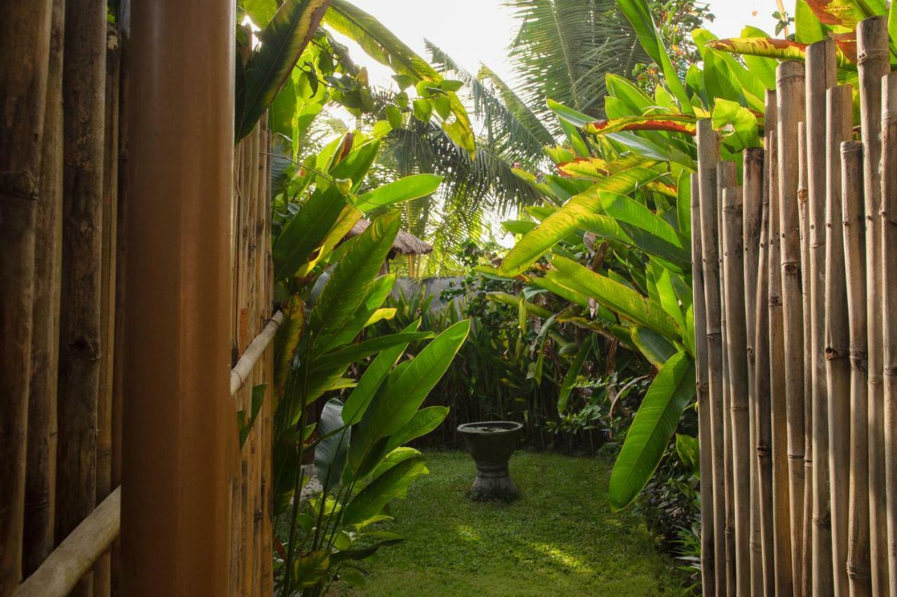 Hotel United Colors Of Bali Canggu Esterno foto