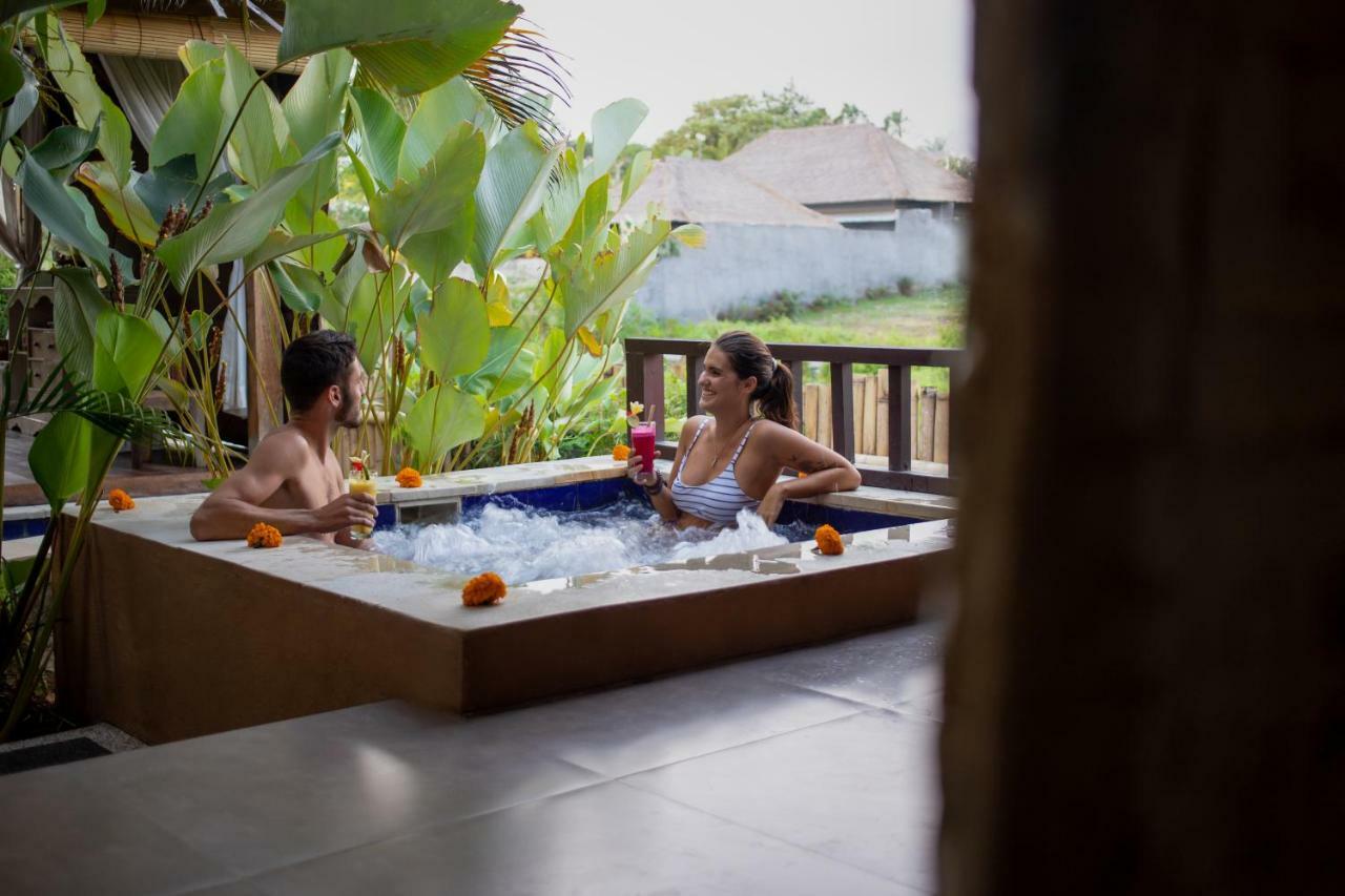 Hotel United Colors Of Bali Canggu Esterno foto