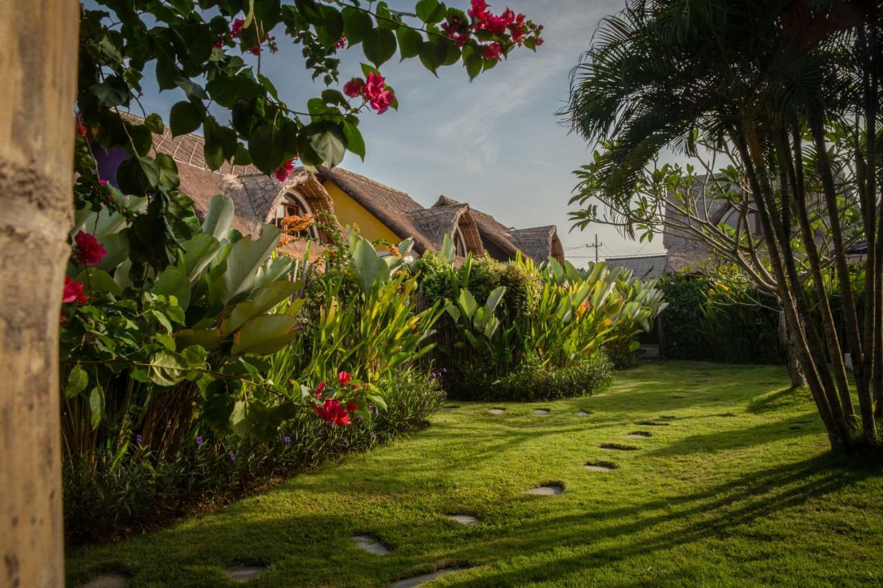 Hotel United Colors Of Bali Canggu Esterno foto